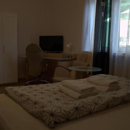 Villa Malva Łomianki Eksteriør billede